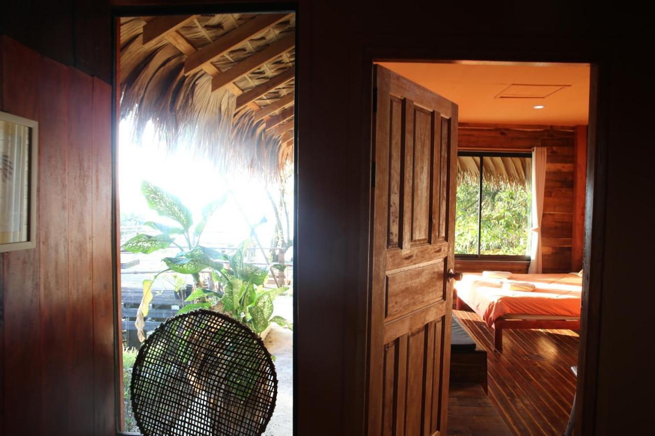 Wetlandcamp บ้านชายเล Phatthalung Eksteriør bilde